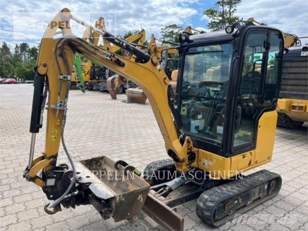CAT 301.8-05A Pásové rýpadlá