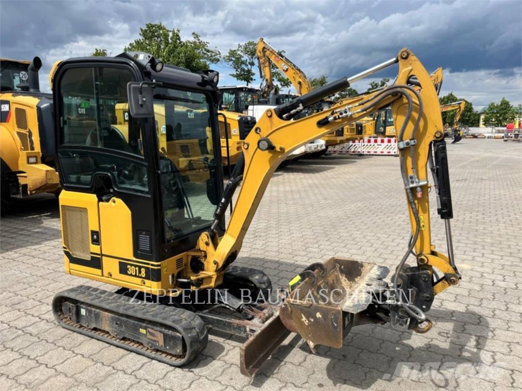 CAT 301.8-05A Pásové rýpadlá