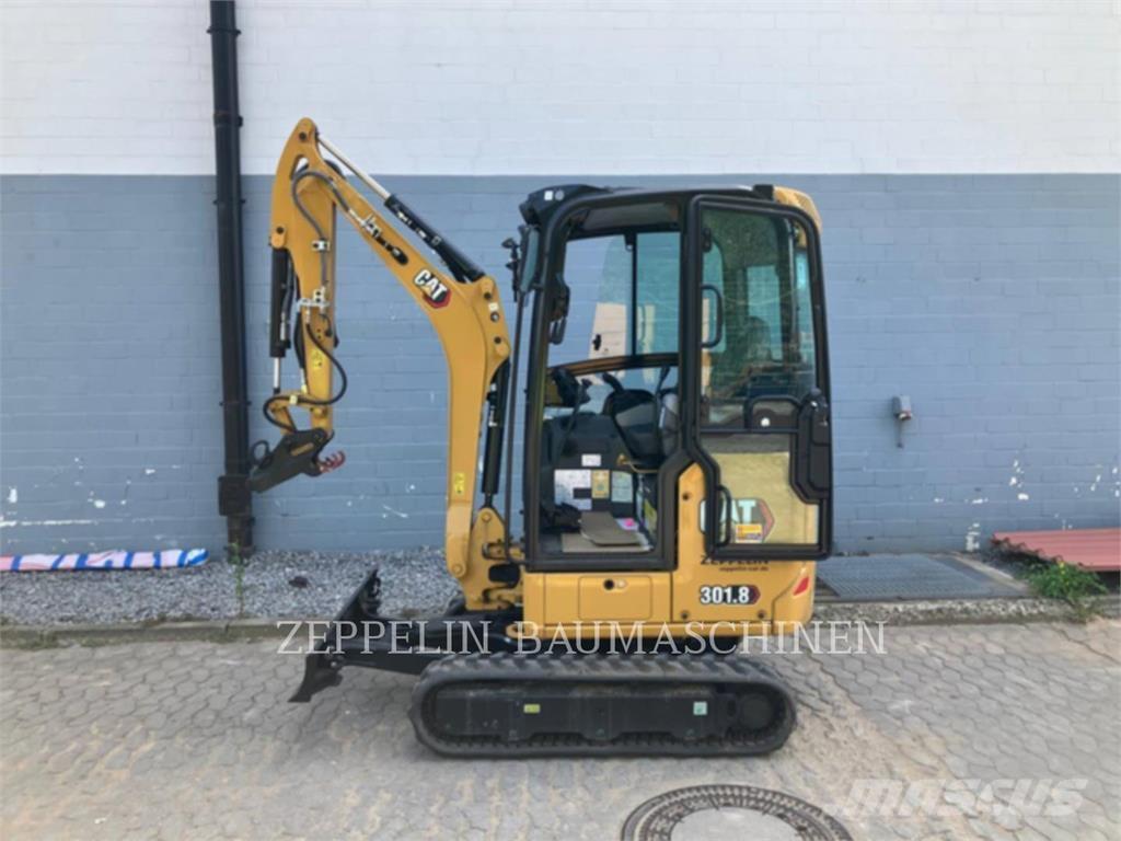 CAT 301.8-05A Pásové rýpadlá