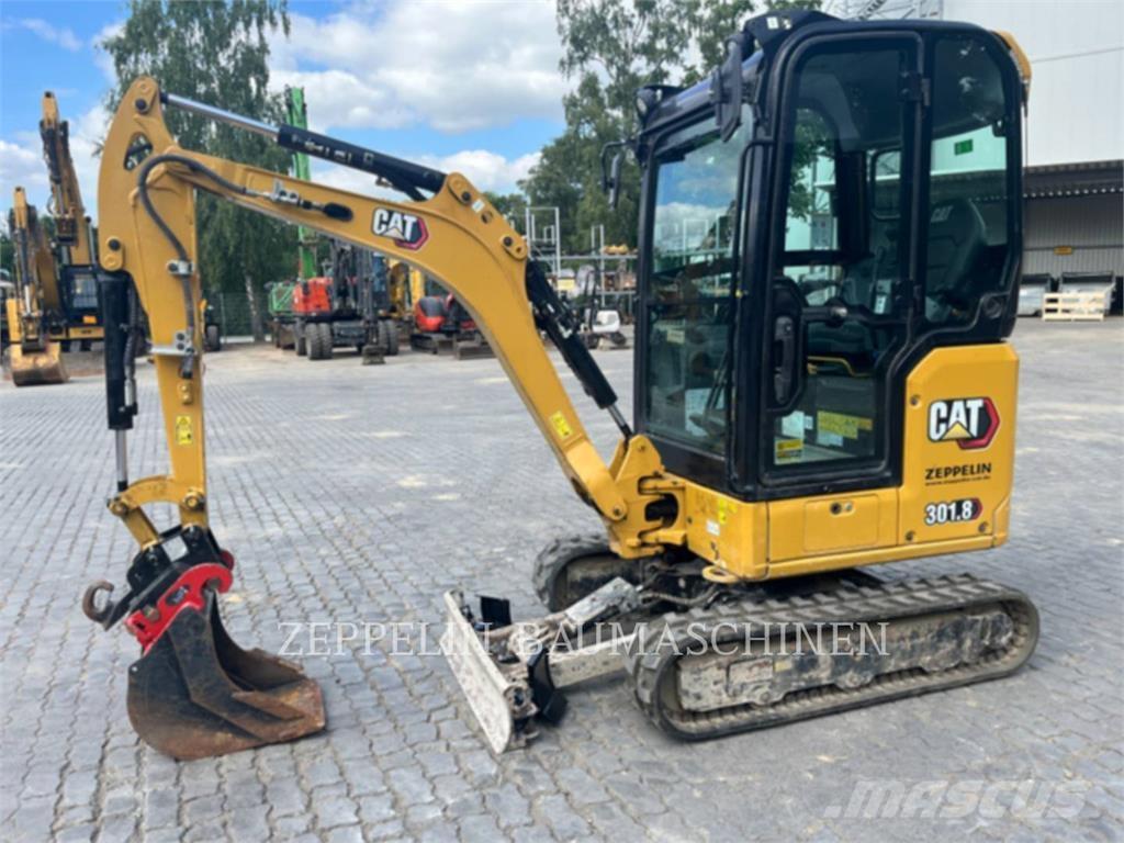 CAT 301.8-05A Pásové rýpadlá