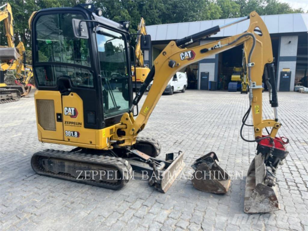CAT 301.8-05A Pásové rýpadlá