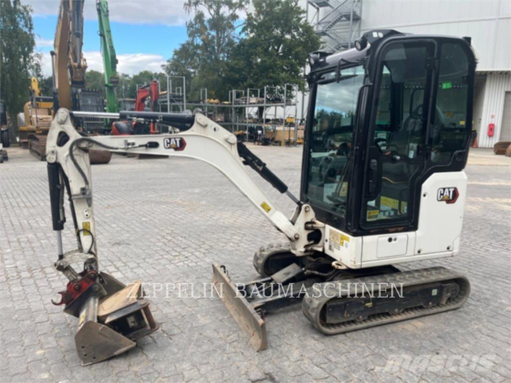 CAT 301.8-05A Pásové rýpadlá