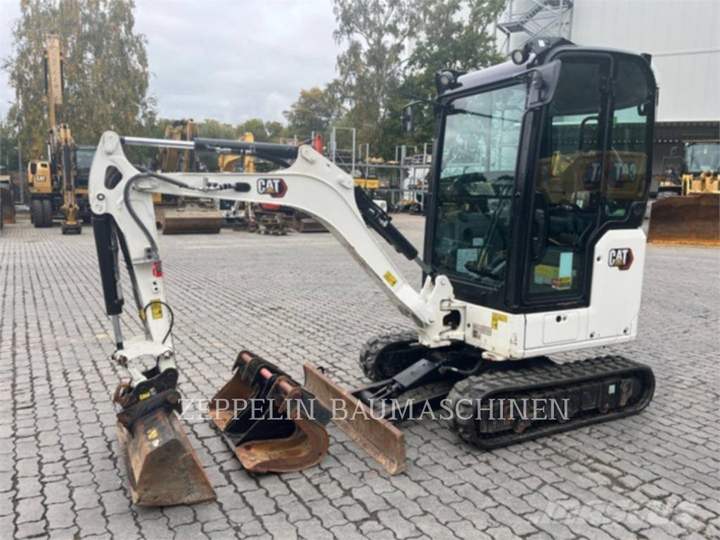 CAT 301.8-05A Pásové rýpadlá