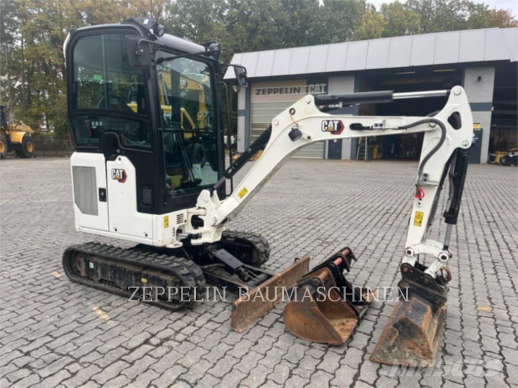 CAT 301.8-05A Pásové rýpadlá