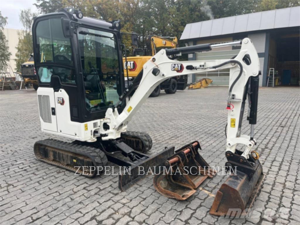 CAT 301.8-05A Pásové rýpadlá