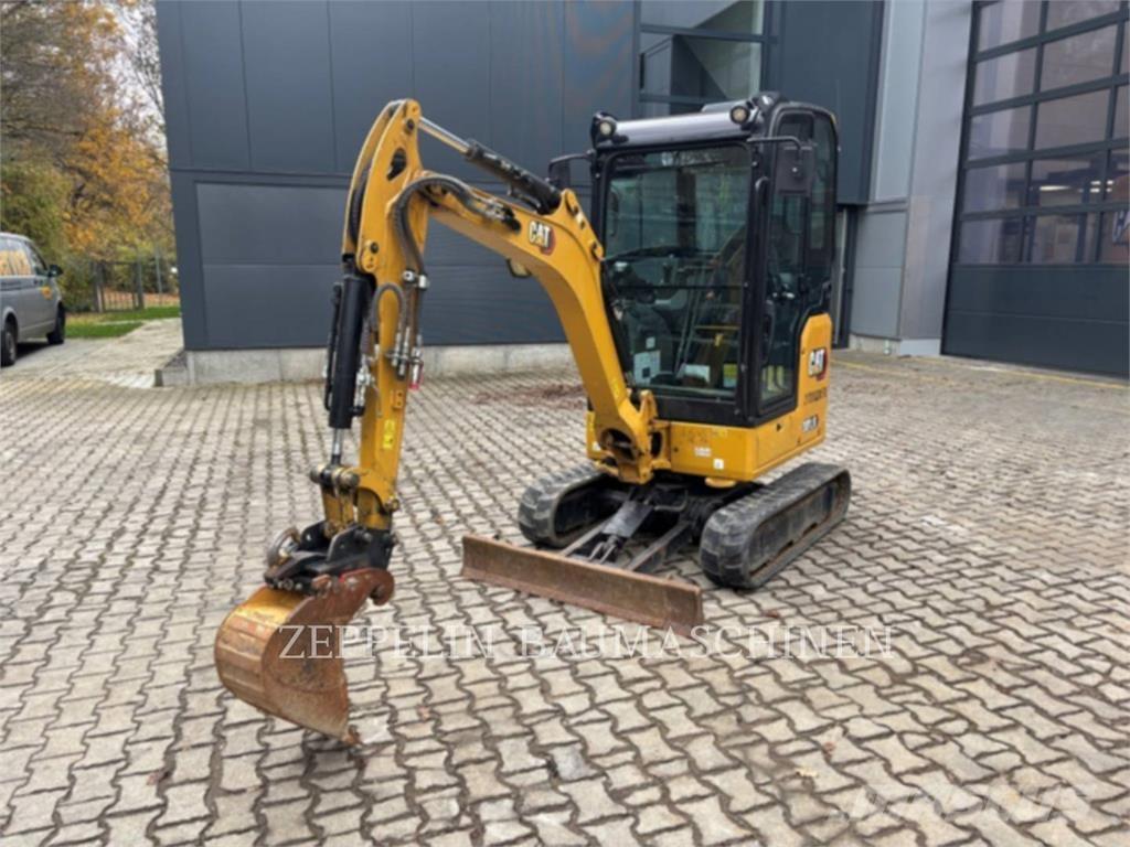 CAT 301.8-05A Pásové rýpadlá