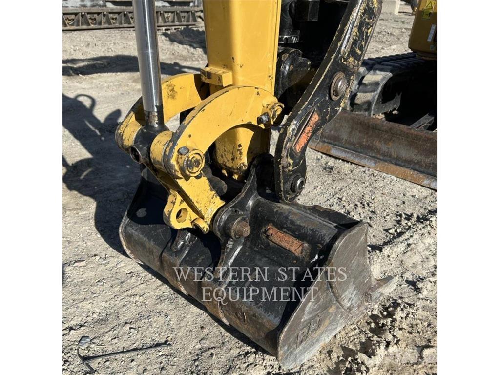 CAT 302 Pásové rýpadlá