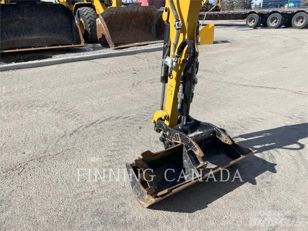 CAT 302-05 Pásové rýpadlá