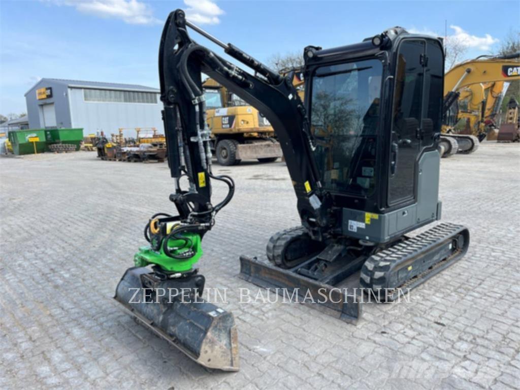 CAT 302-05A CR Pásové rýpadlá