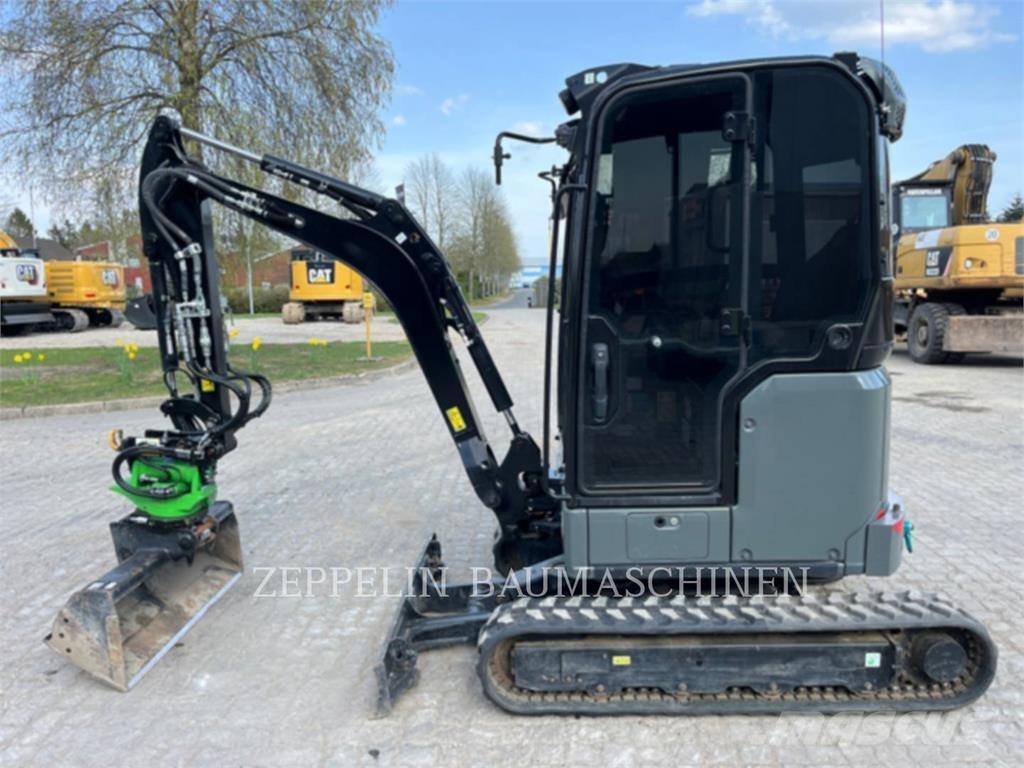 CAT 302-05A CR Pásové rýpadlá