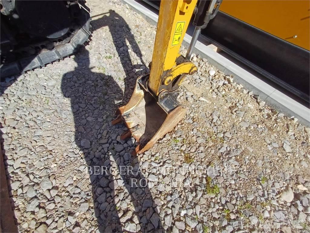 CAT 302-05CR Pásové rýpadlá