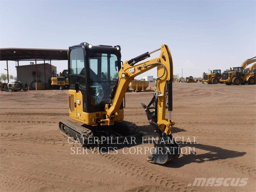 CAT 302-05CR Pásové rýpadlá