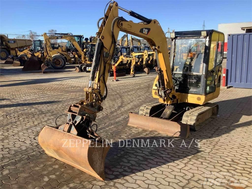 CAT 302.5C Pásové rýpadlá