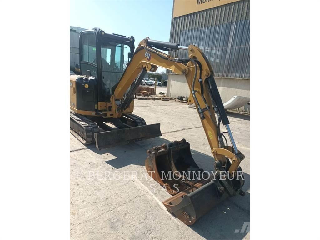 CAT 302.7 Pásové rýpadlá