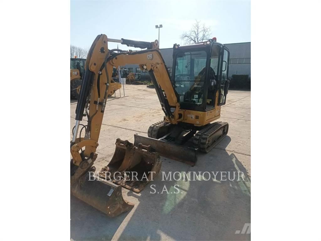 CAT 302.7 Pásové rýpadlá