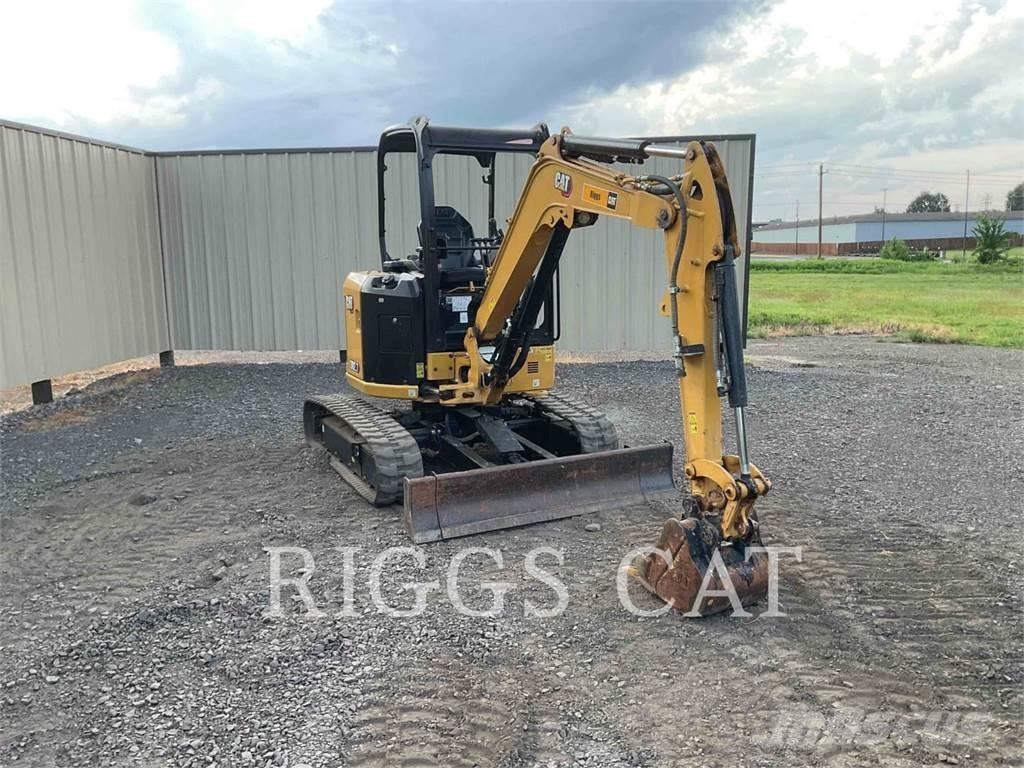 CAT 302.7 Pásové rýpadlá