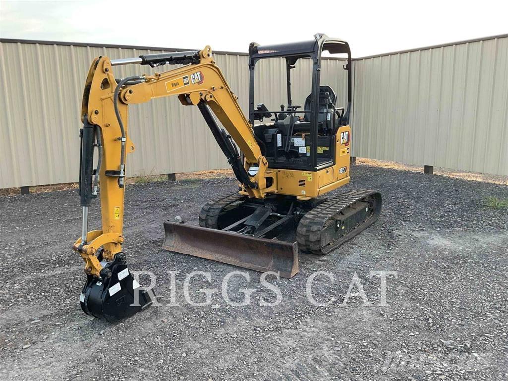 CAT 302.7 Pásové rýpadlá