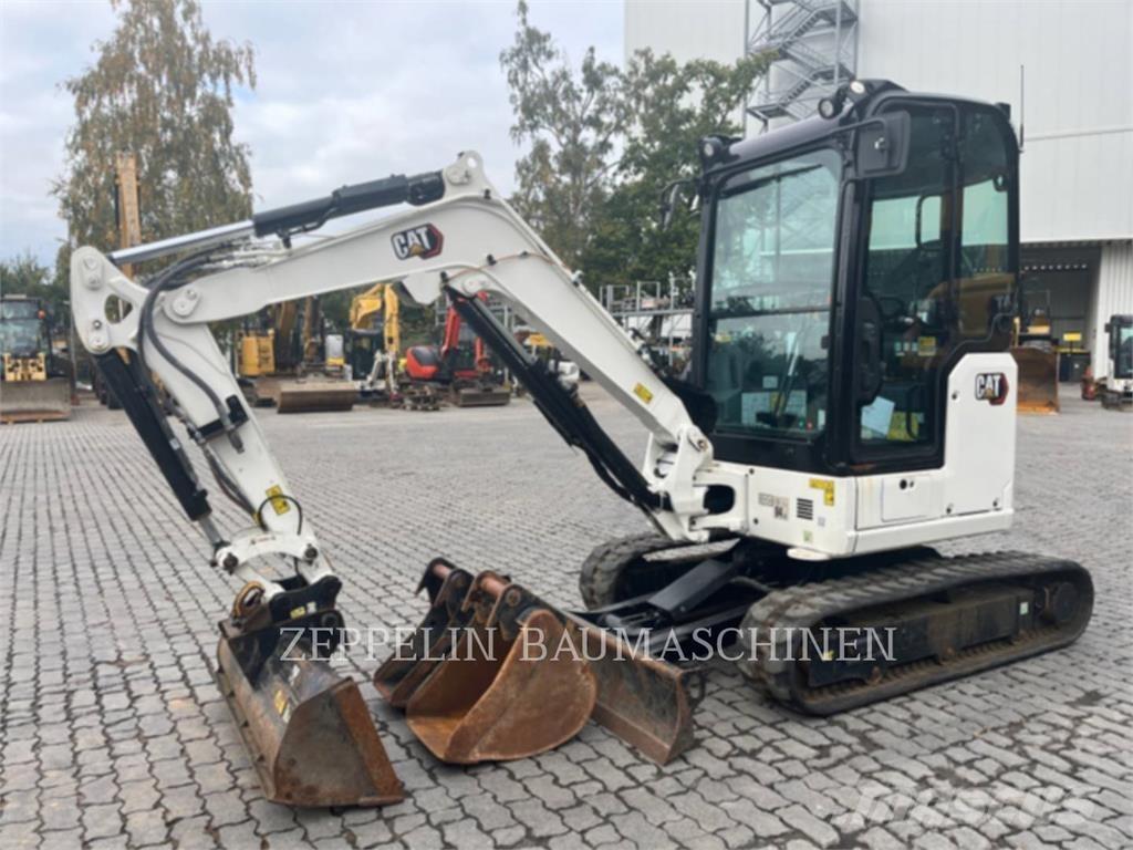 CAT 302.7CR-07 Pásové rýpadlá