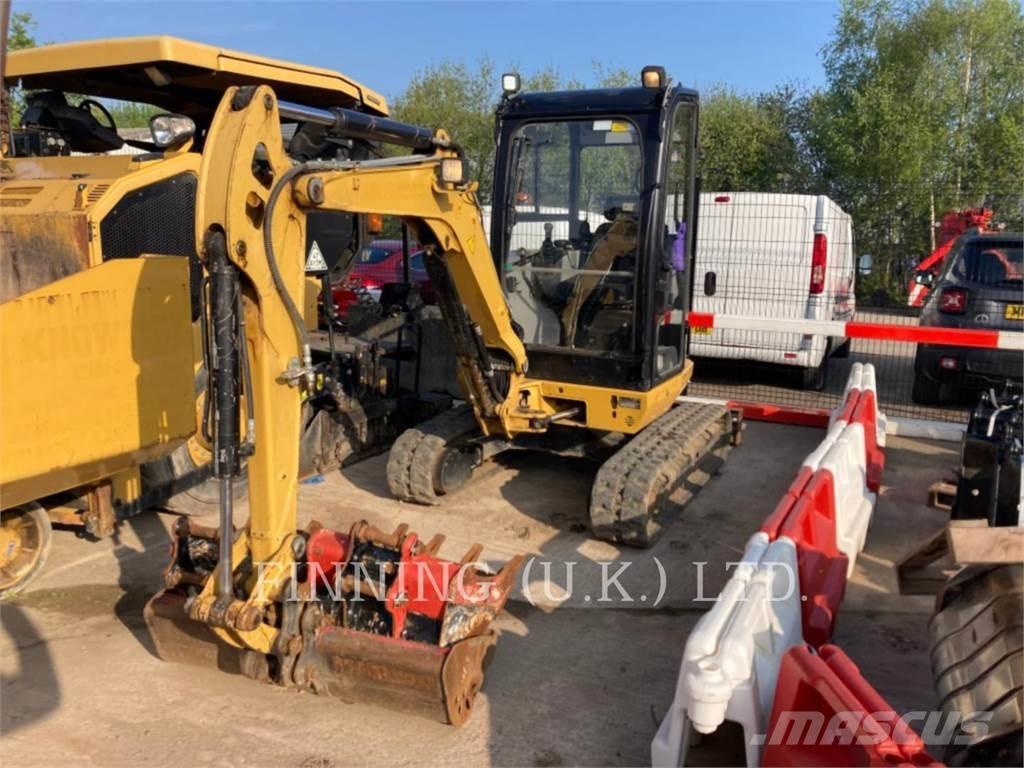 CAT 302.7D CAB Pásové rýpadlá