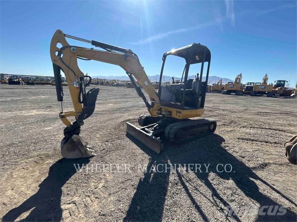 CAT 302.7DC1TH Pásové rýpadlá