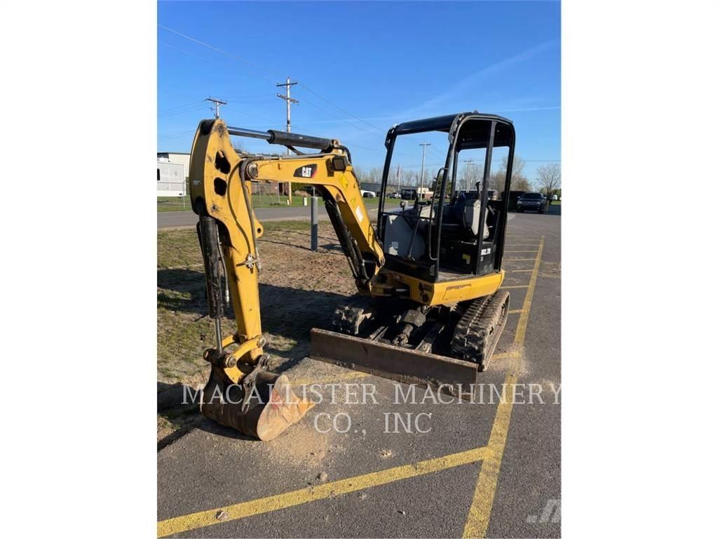CAT 302.7DCR Pásové rýpadlá