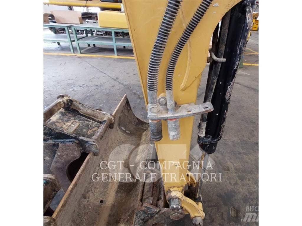 CAT 302.7DCR Pásové rýpadlá