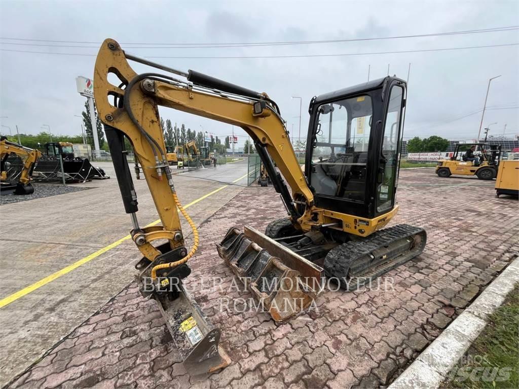 CAT 302.7DCR Pásové rýpadlá