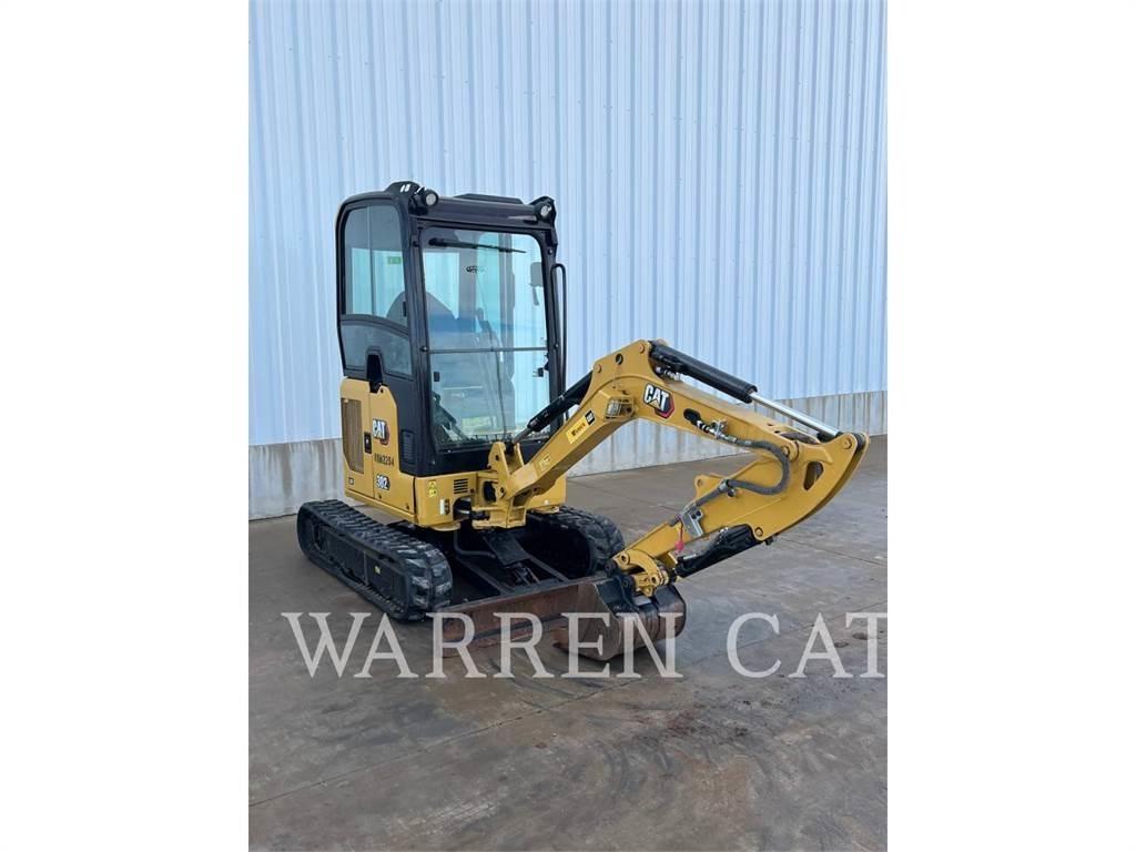 CAT 302 CR Pásové rýpadlá