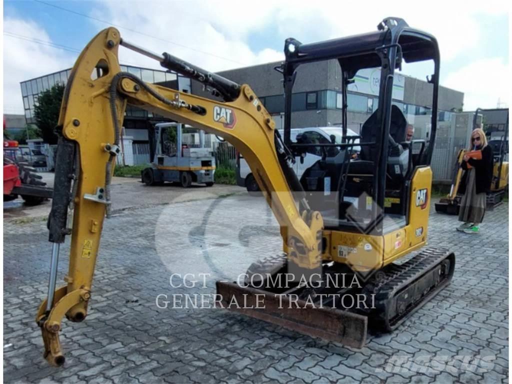 CAT 302 CR Pásové rýpadlá