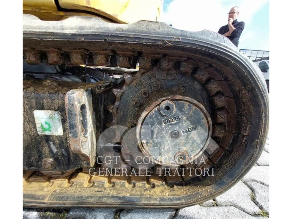 CAT 302 CR Pásové rýpadlá