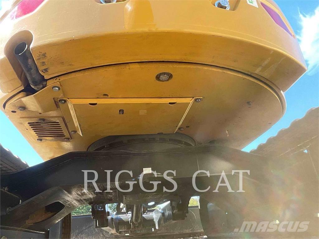 CAT 303.5 Pásové rýpadlá