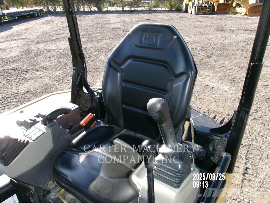 CAT 303.5-07CR Pásové rýpadlá