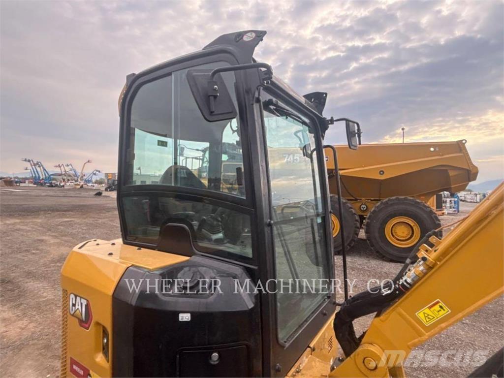 CAT 303.5 C3 Pásové rýpadlá