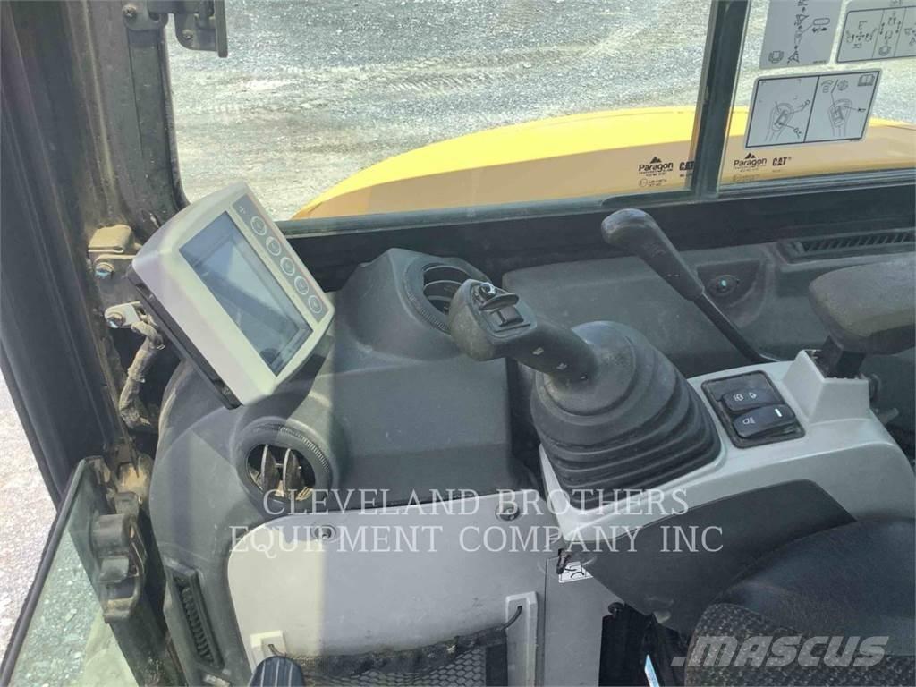CAT 303.5E2CR Pásové rýpadlá