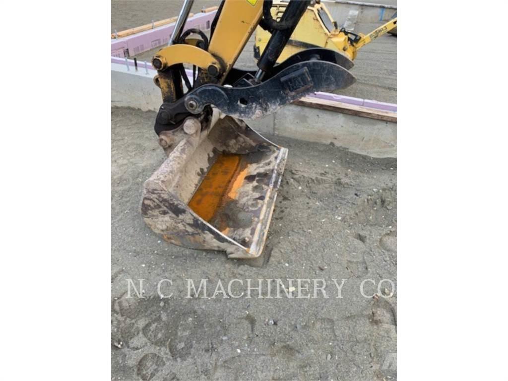 CAT 303.5E2CRN Pásové rýpadlá