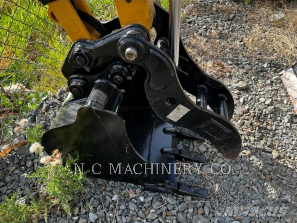 CAT 303.5E2CRN Pásové rýpadlá