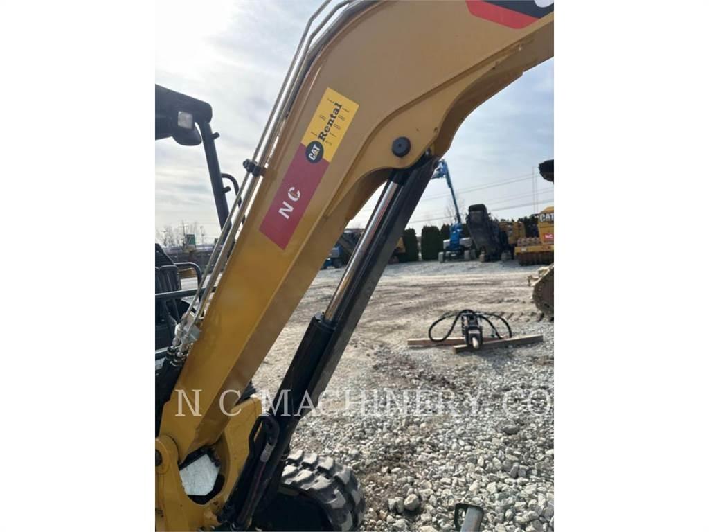 CAT 303.5E2CRN Pásové rýpadlá