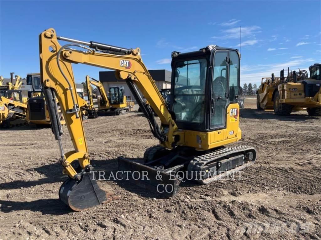 CAT 303 CRCB Pásové rýpadlá