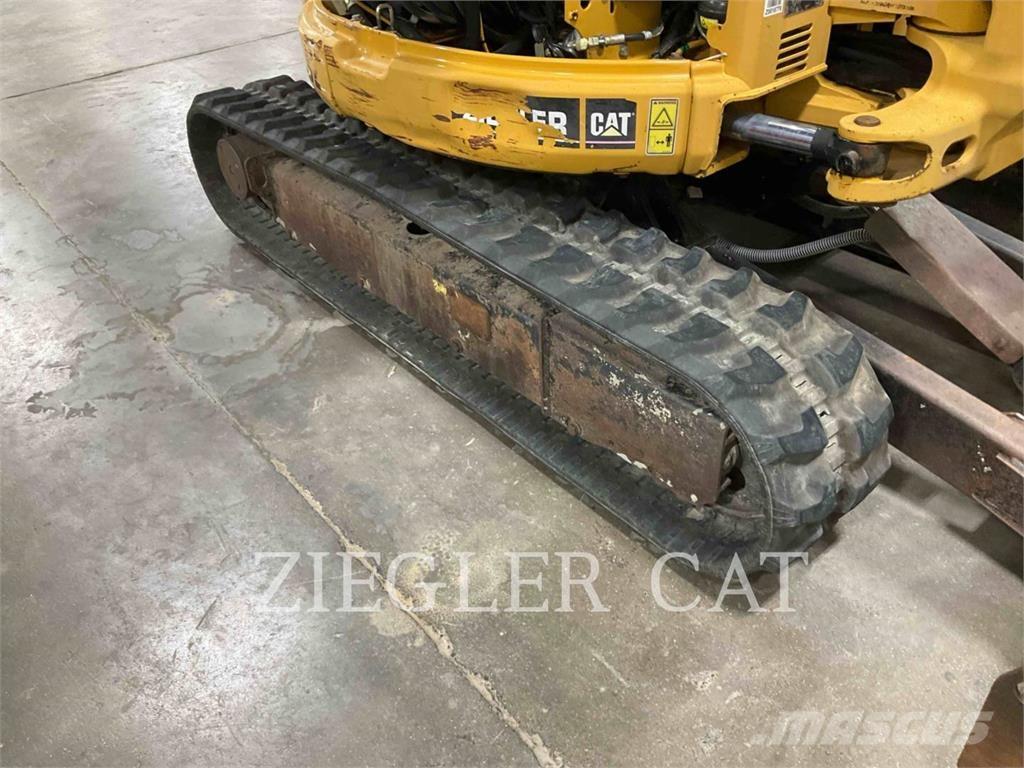 CAT 303C Pásové rýpadlá