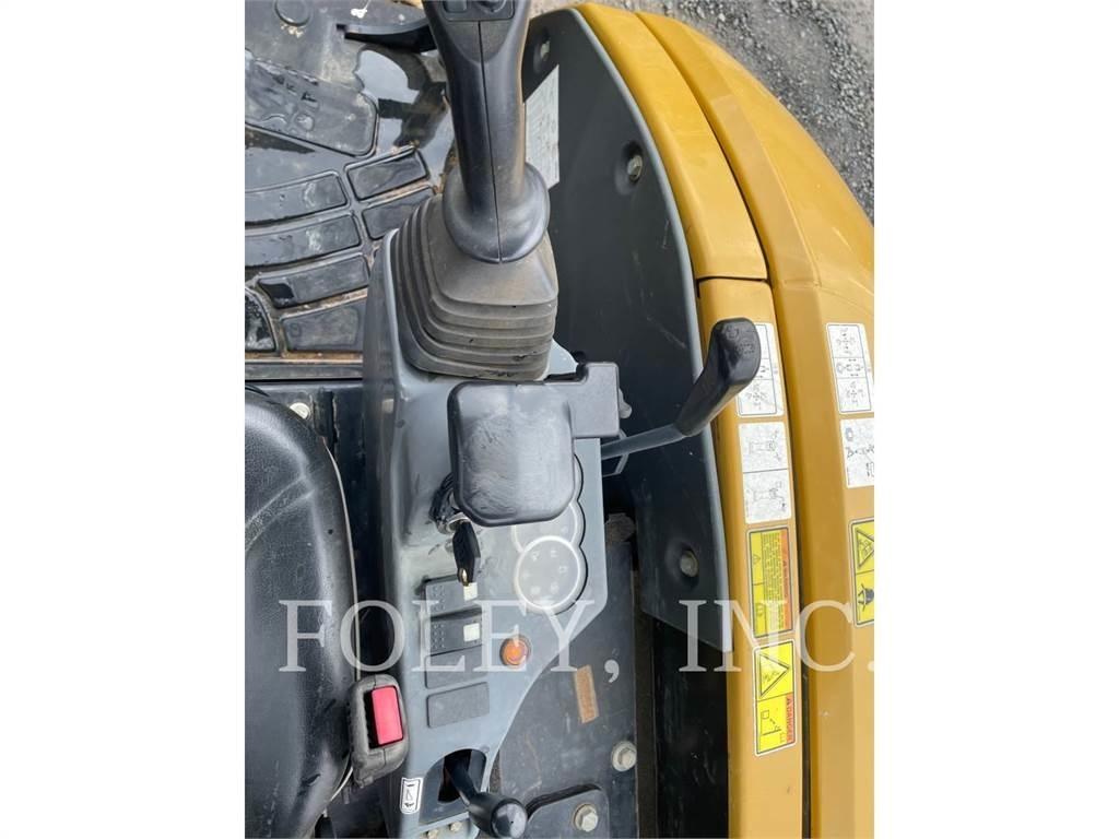 CAT 303ECR Pásové rýpadlá