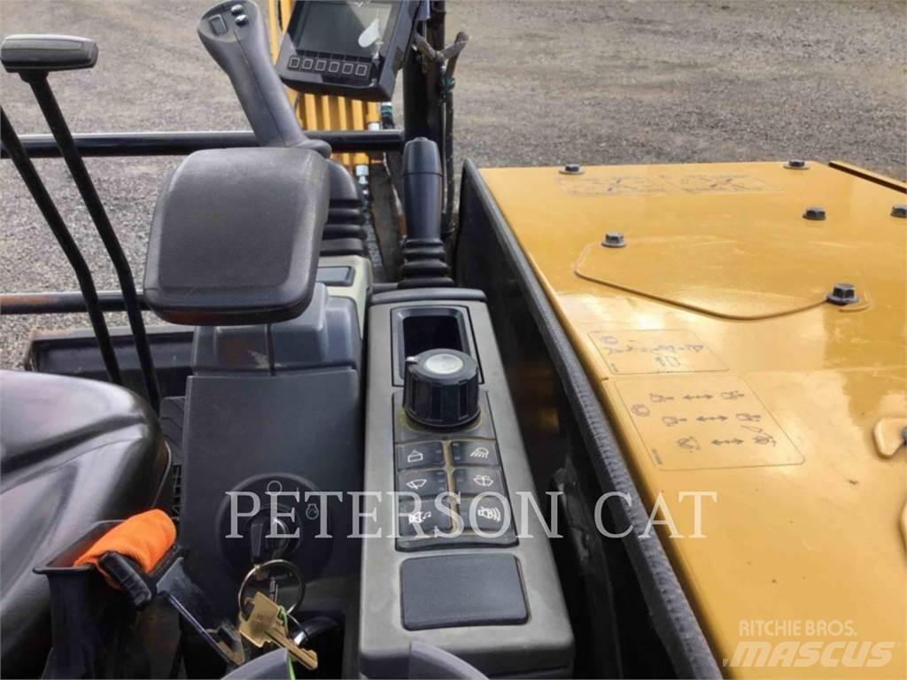 CAT 304 Pásové rýpadlá