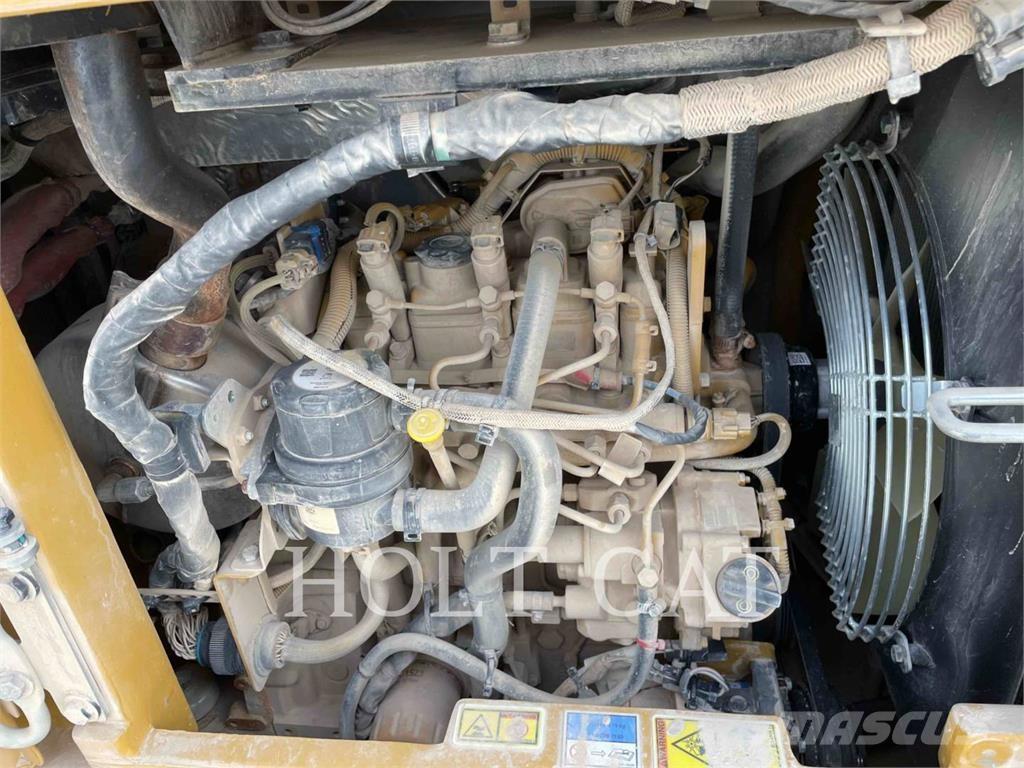 CAT 304 Pásové rýpadlá
