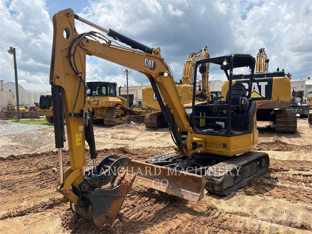 CAT 304 Pásové rýpadlá