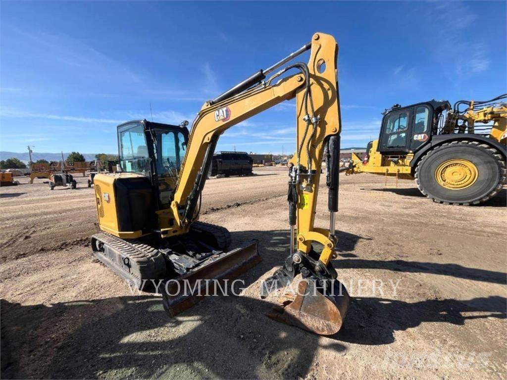 CAT 304 Pásové rýpadlá