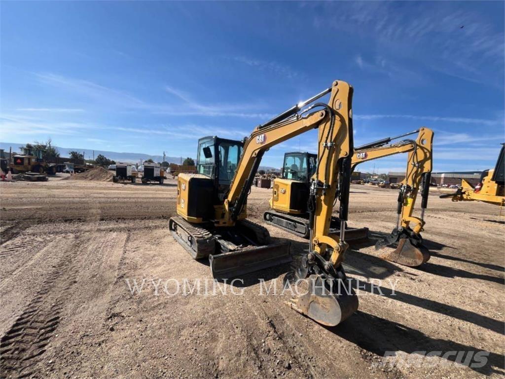 CAT 304 Pásové rýpadlá