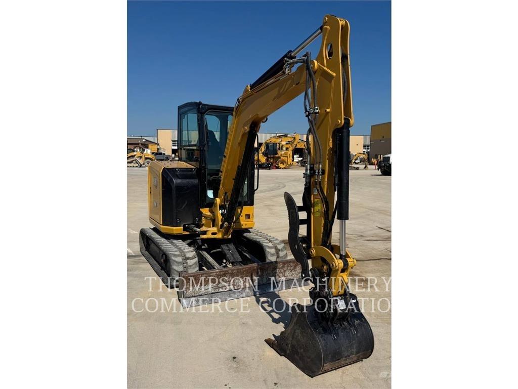 CAT 304 Pásové rýpadlá