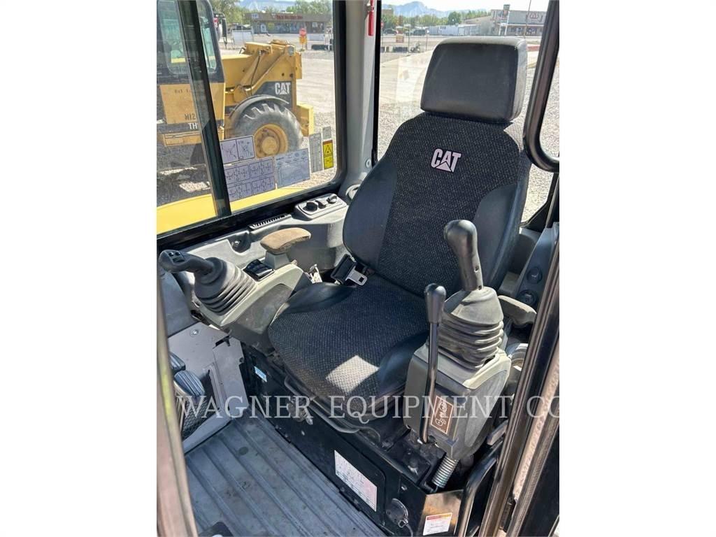 CAT 304.5E2 Pásové rýpadlá