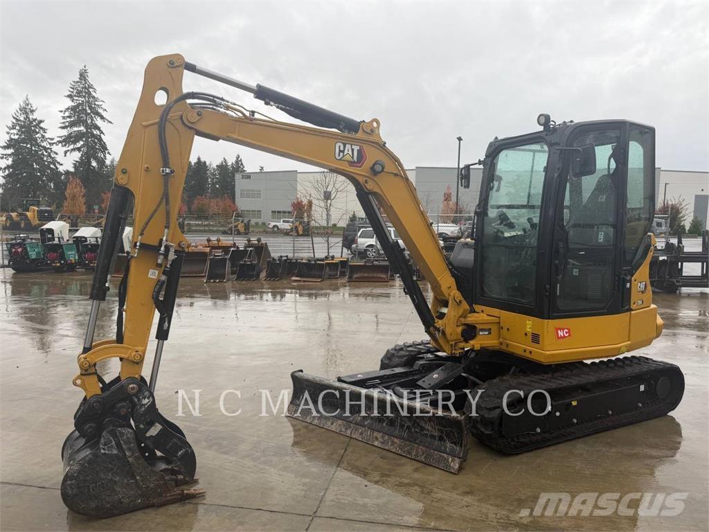 CAT 304 CRCB Pásové rýpadlá
