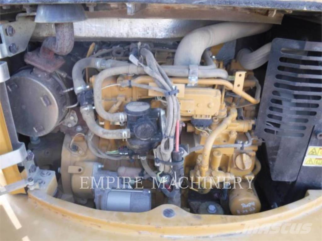 CAT 304E2 Pásové rýpadlá