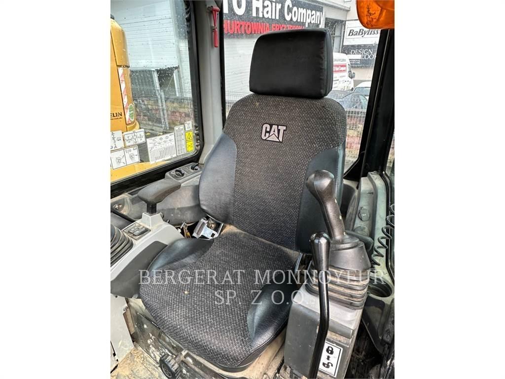 CAT 304E2CR Pásové rýpadlá